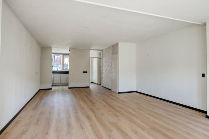 Tussenwoning te koop: Lange Bunder 60, Bavel (Gem. Breda)