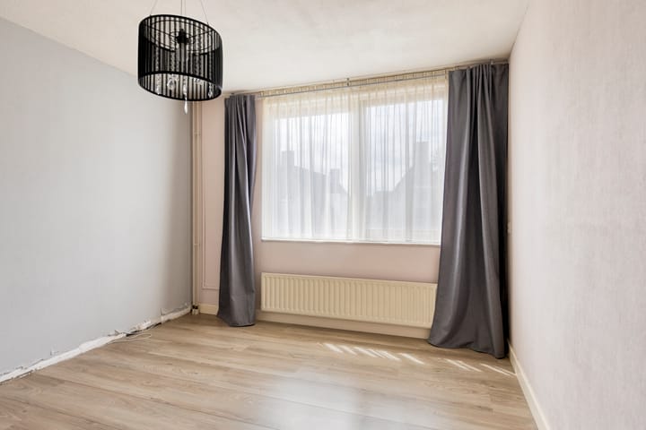 Twee-onder-één-kap te koop: Lunterenstraat 55, Tilburg