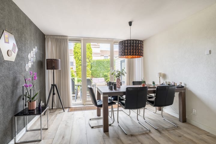 Tussenwoning te koop: Lovinkstraat 27, Kampen