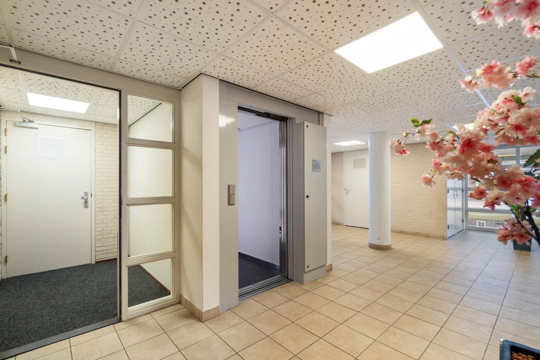 Photo 13 of Jan van der Croonstraat 69