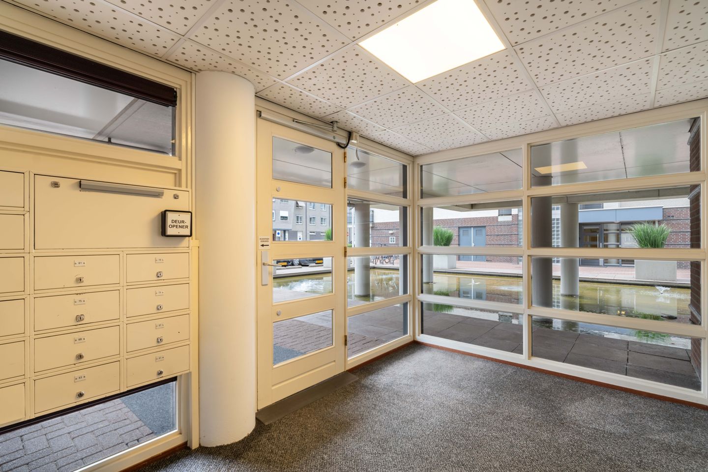 Photo 10 of Jan van der Croonstraat 69