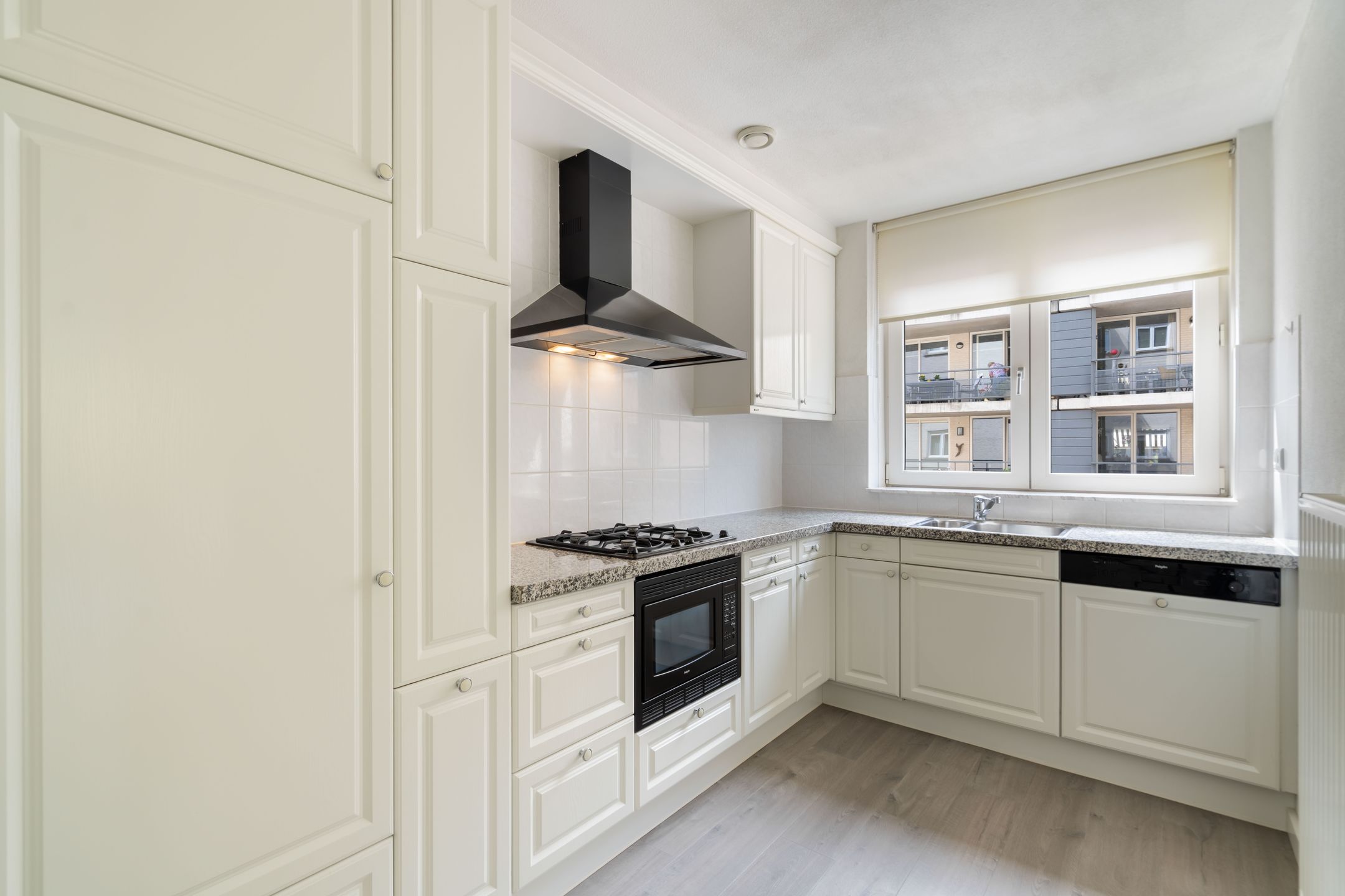 Photo 24 of Jan van der Croonstraat 69