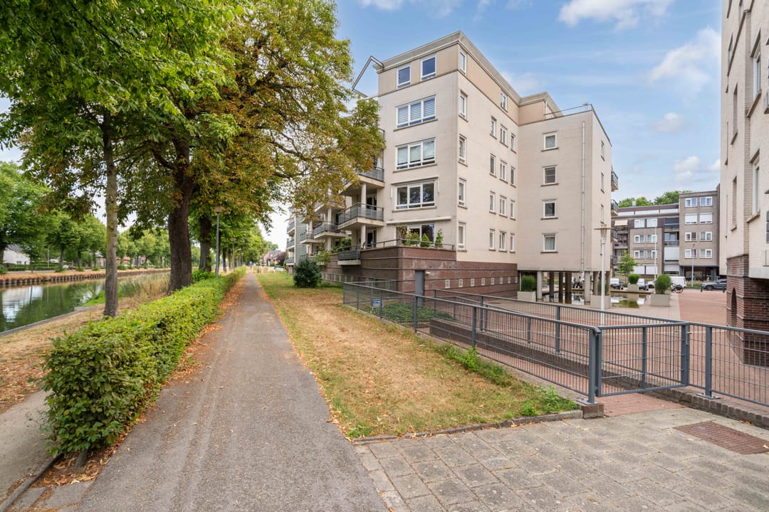 Photo 43 of Jan van der Croonstraat 69