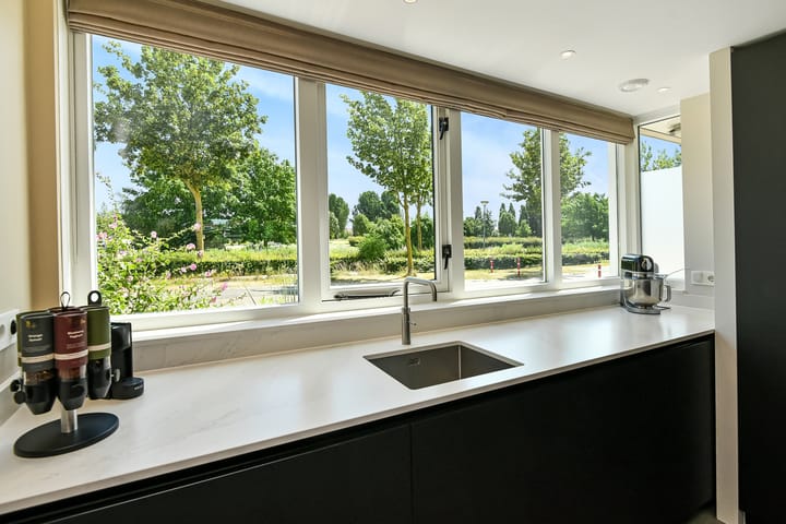 Tussenwoning te koop: Regenboog 145, Elst (Ge)