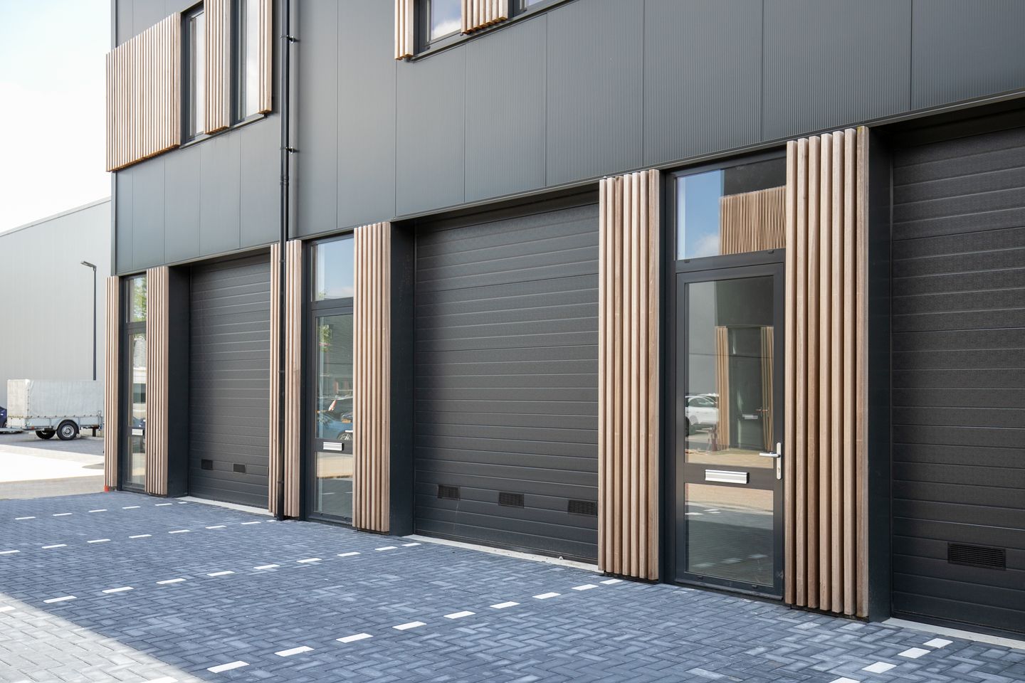 View photo 3 of Banksstraat 3-U