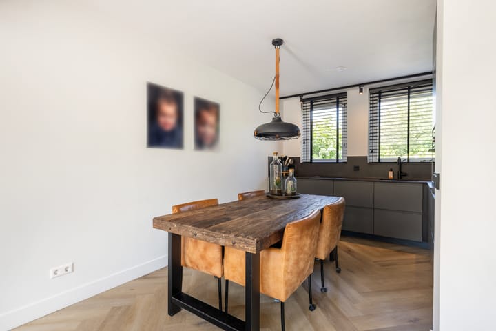 Tussenwoning te koop: Kardinaal Alfrinklaan 56, Nijkerk