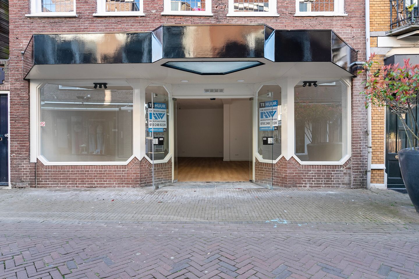 View photo 1 of Hoogstraat 159