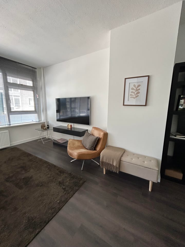 Tussenwoning te huur: Pannekoekstraat 37B, Rotterdam