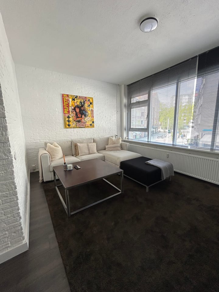 Tussenwoning te huur: Pannekoekstraat 37B, Rotterdam