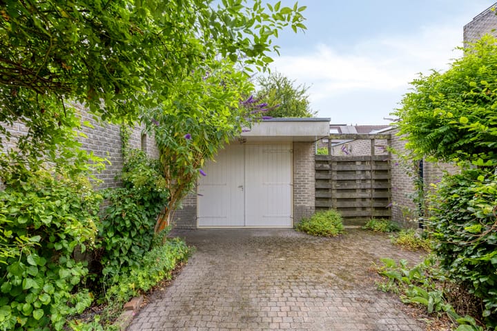 Twee-onder-één-kap te koop: Koekoeksbloem 5, Zuidhorn