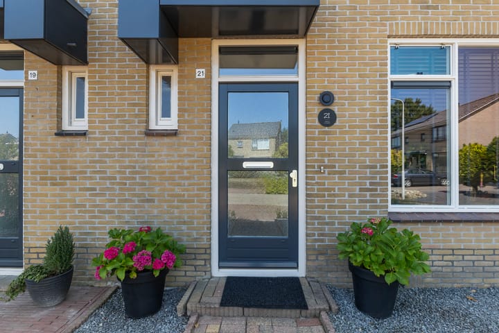 Tussenwoning te koop: Elzehof 21, Kollumersweach