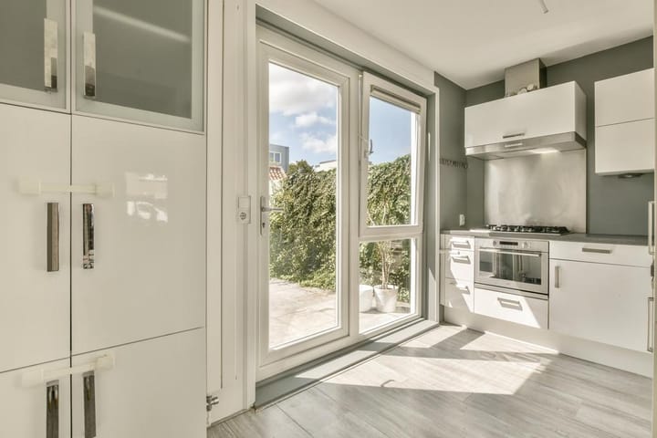 Tussenwoning te huur: Spaarnhovenstraat 30, Haarlem