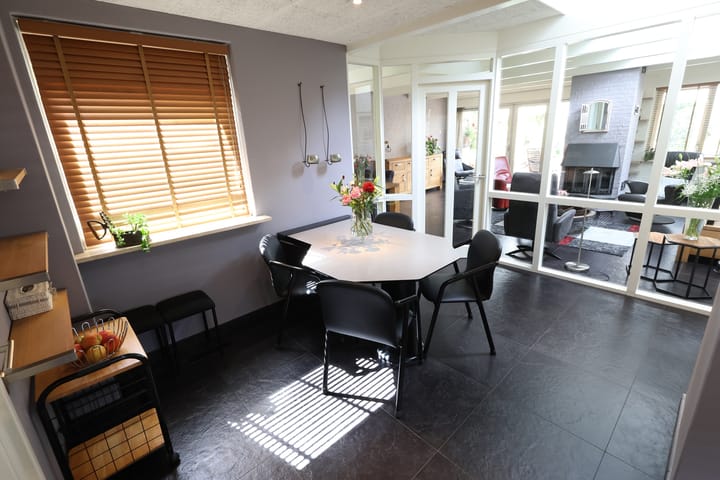 Twee-onder-één-kap te koop: Almeloseweg 72A, Vriezenveen