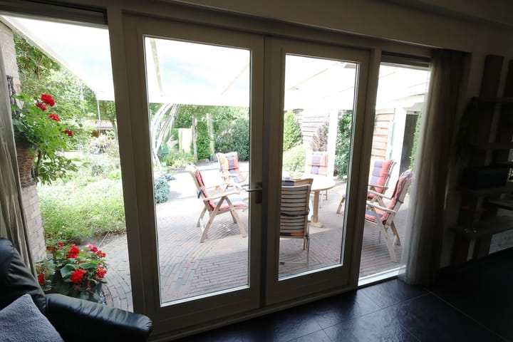Twee-onder-één-kap te koop: Almeloseweg 72A, Vriezenveen