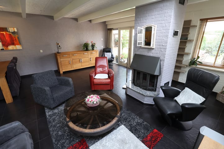 Twee-onder-één-kap te koop: Almeloseweg 72A, Vriezenveen