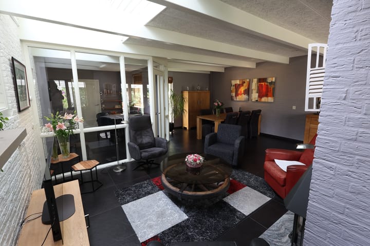 Twee-onder-één-kap te koop: Almeloseweg 72A, Vriezenveen