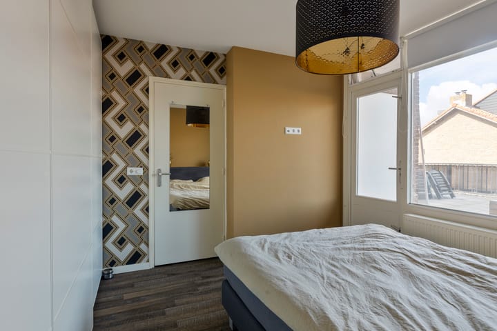 Appartement te koop: Wormerplein 100, Purmerend