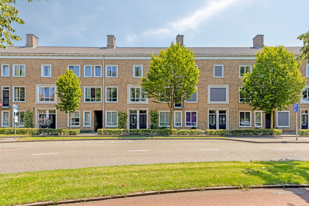 Photo 31 of Mgr. Diepenstraat 17-A