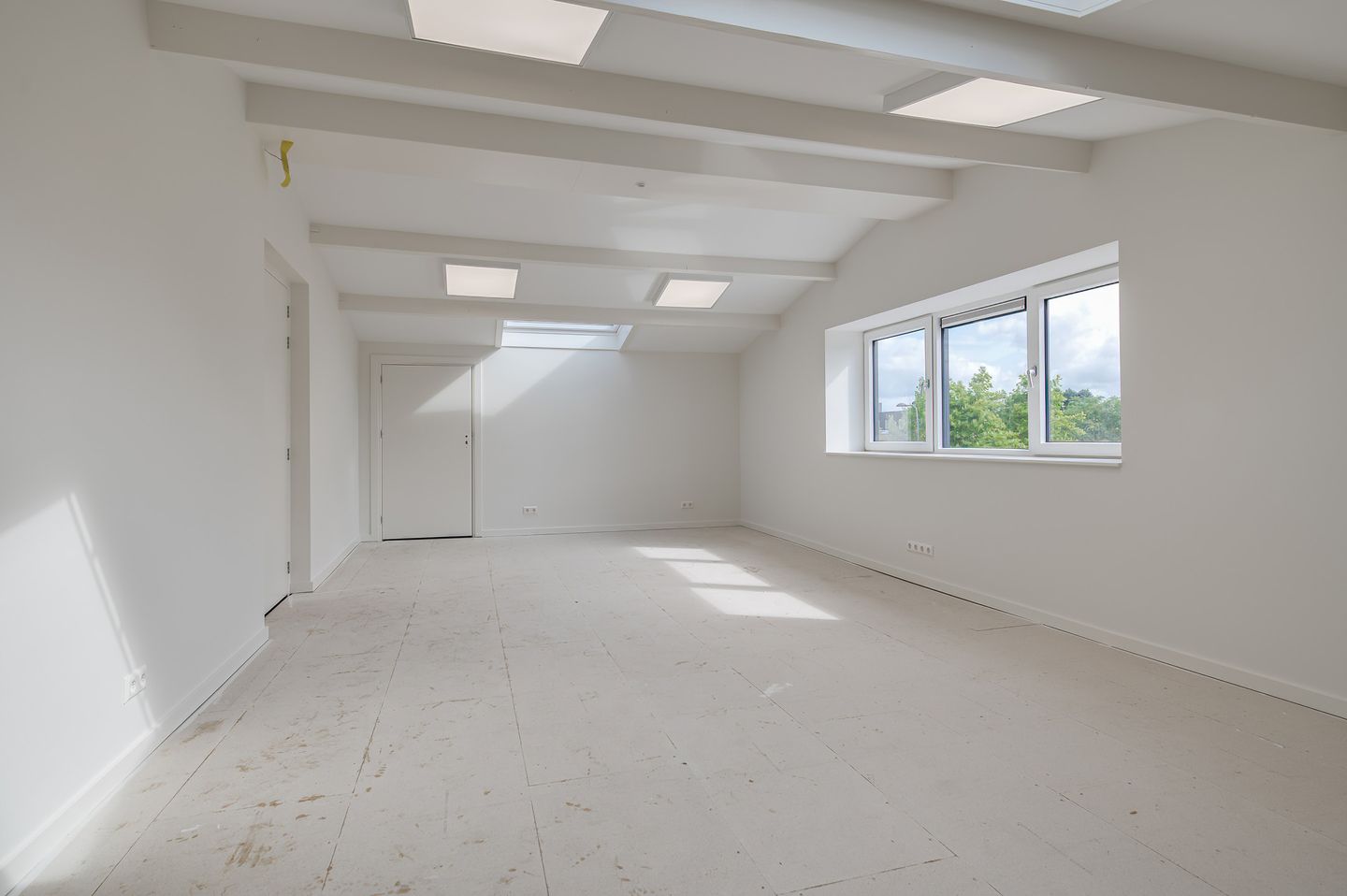 Bekijk foto 4 van Dodewaardlaan 6