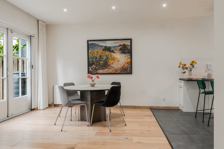 Hoekwoning te koop: Dorpsstraat 67, Landsmeer