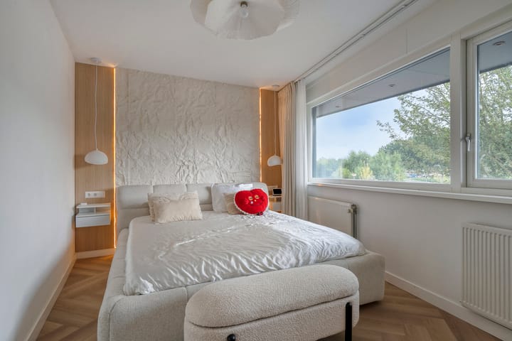Tussenwoning te koop: Hildo Kropstraat 19, Almere