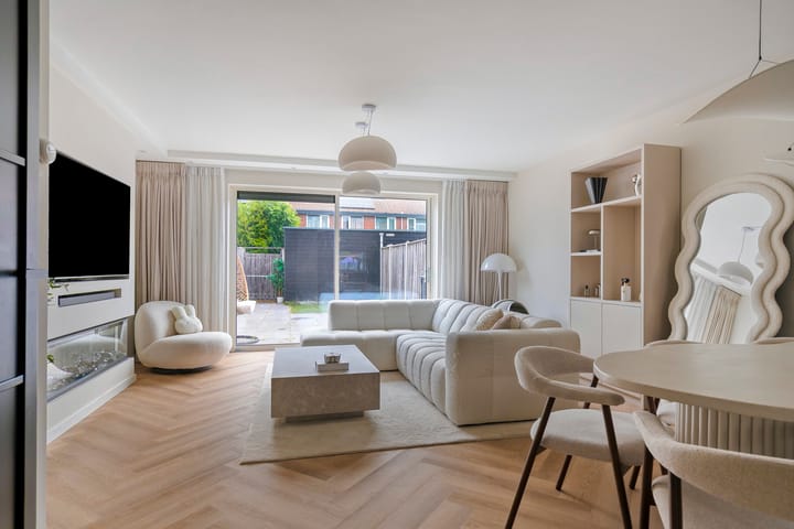 Tussenwoning te koop: Hildo Kropstraat 19, Almere