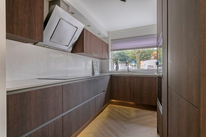 Tussenwoning te koop: Hildo Kropstraat 19, Almere