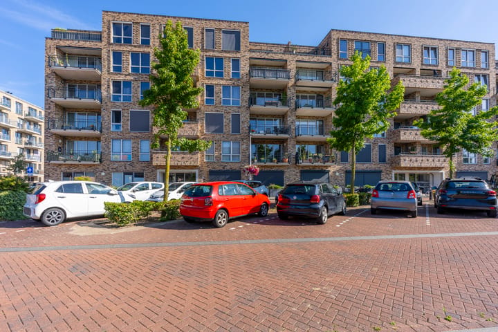 Appartement te koop: Louis Armstronglaan 558, Utrecht