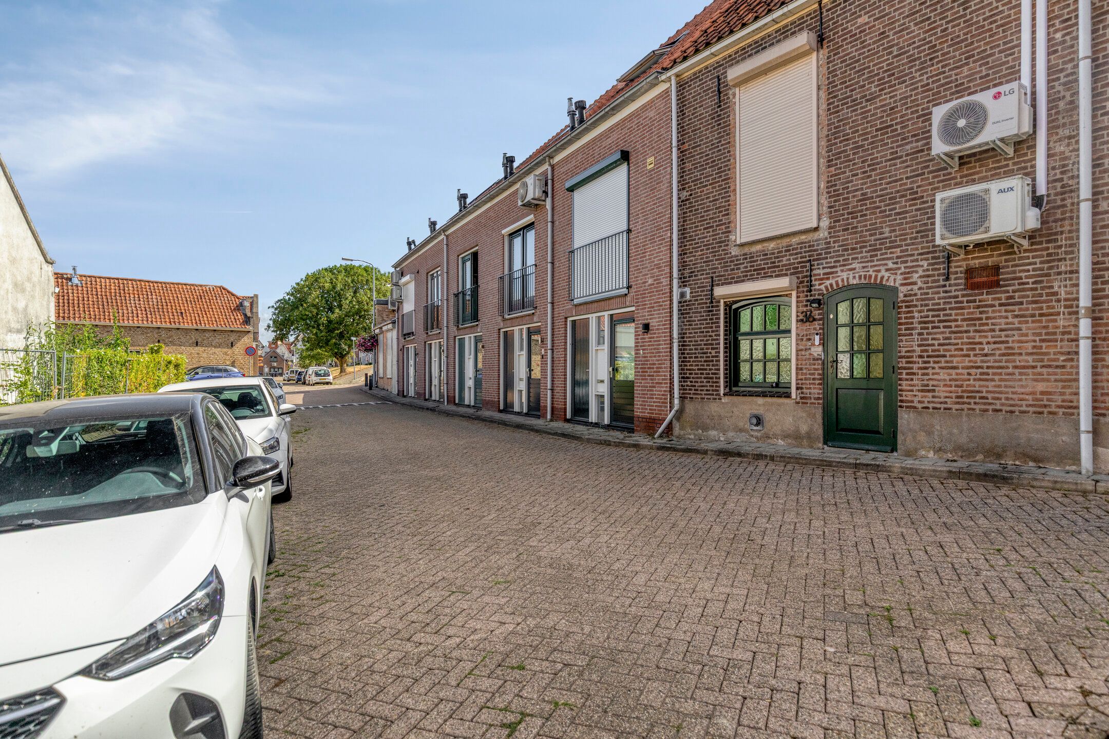 Photo 24 of Beneden Molendijk 7