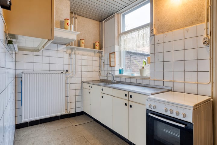 Twee-onder-één-kap te koop: Oegstgeestsestraat 16, Berlicum