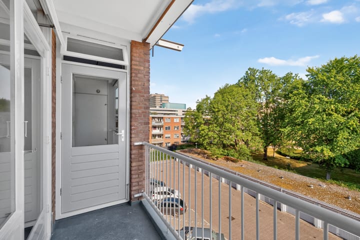 Appartement te koop: Ennemaborg 135, Amsterdam
