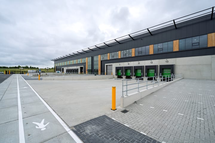 Barnsteen 9-12, Hoofddorp