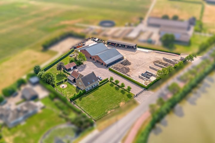 Tholenseweg 29, Halsteren