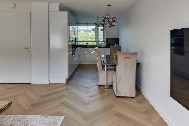 Tussenwoning te koop: Van Speyklaan 246, Harderwijk