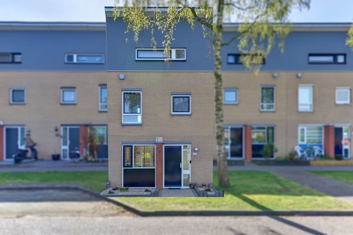 Tussenwoning te koop: Van Speyklaan 246, Harderwijk