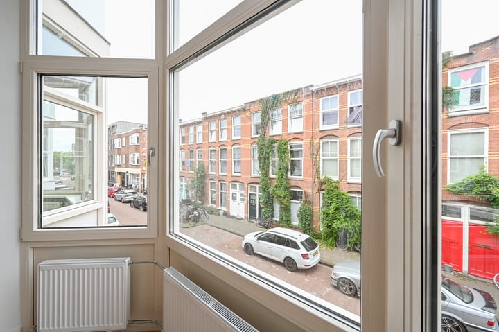 Appartement te koop: Ampèrestraat 49, 'S-Gravenhage