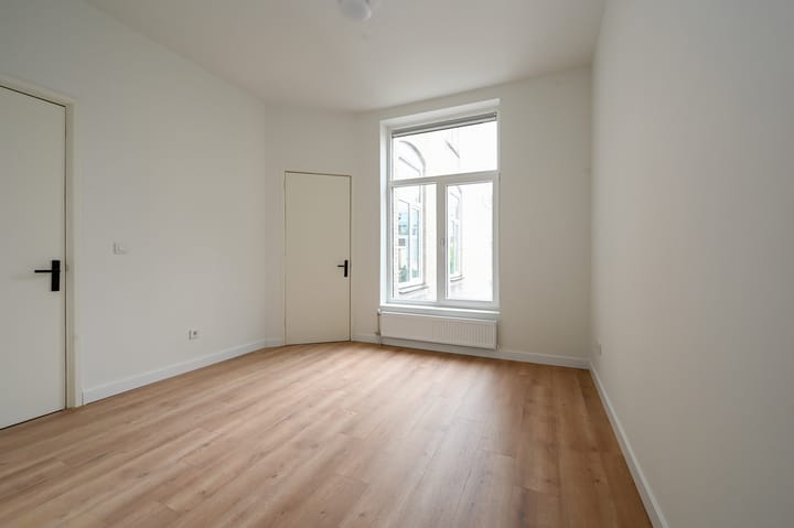 Appartement te koop: Ampèrestraat 49, 'S-Gravenhage