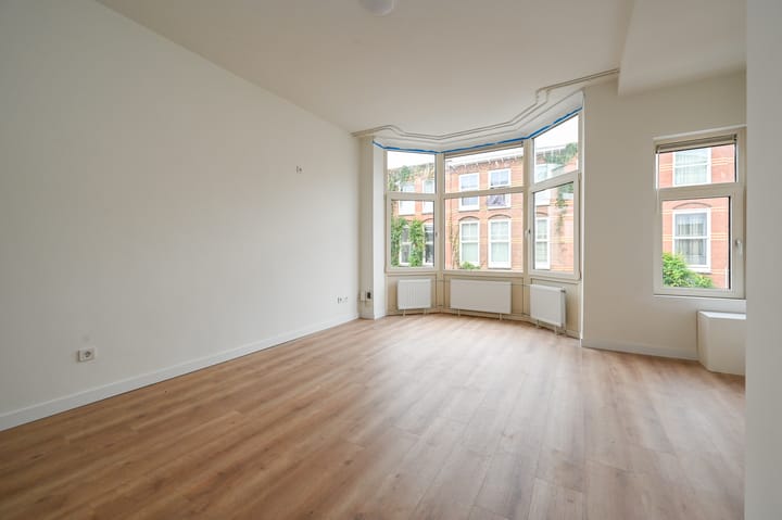 Appartement te koop: Ampèrestraat 49, 'S-Gravenhage