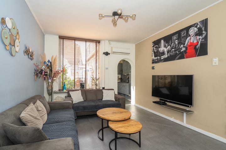Tussenwoning te koop: Leo XIII-straat 26, Tilburg
