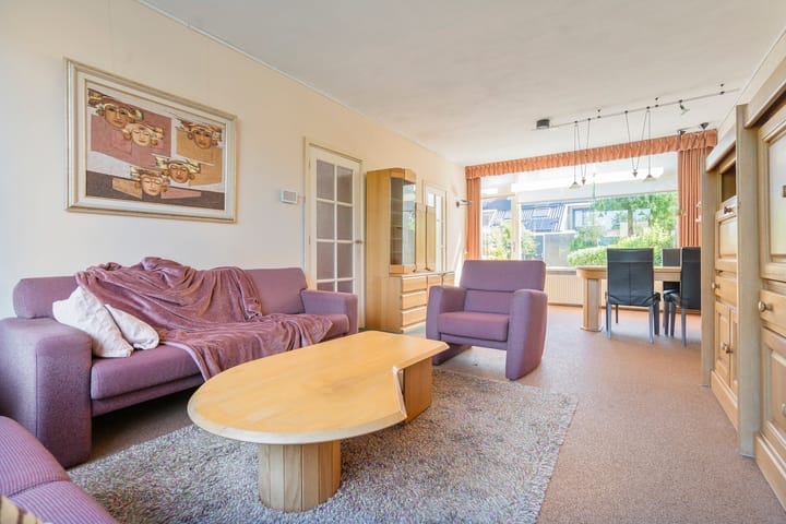 Tussenwoning te koop: Willem van Coulsterstraat 7, Heemskerk