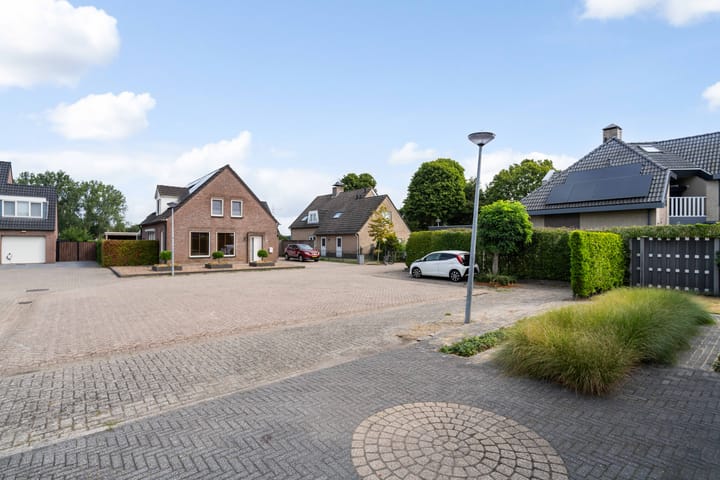 Vrijstaande woning te koop: Ranonkelhof 2, Weert