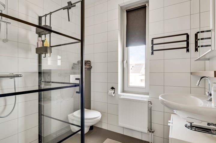 Tussenwoning te koop: Niellerveld 45, Roermond