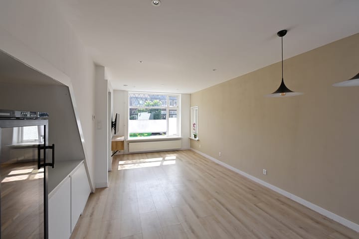 Hoekwoning te koop: Eikbosserweg 104, Hilversum