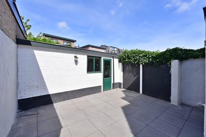 Hoekwoning te koop: Eikbosserweg 104, Hilversum