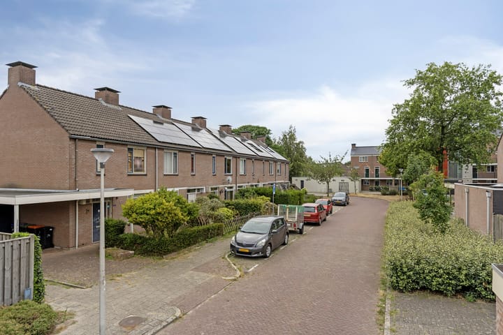Photo 2 of Venkel 12