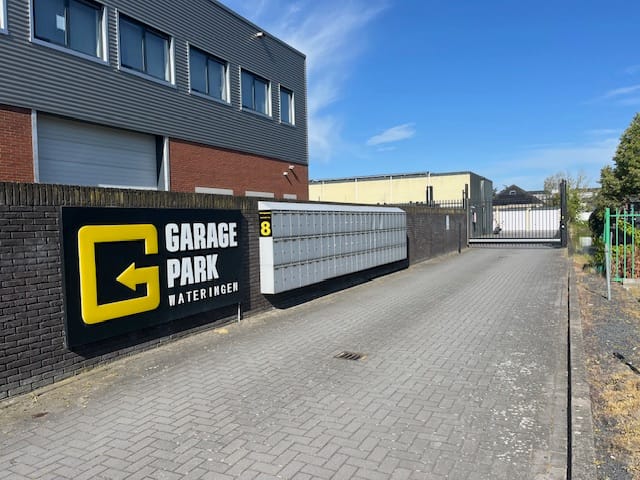 Naaldwijkseweg 8-B13, Wateringen