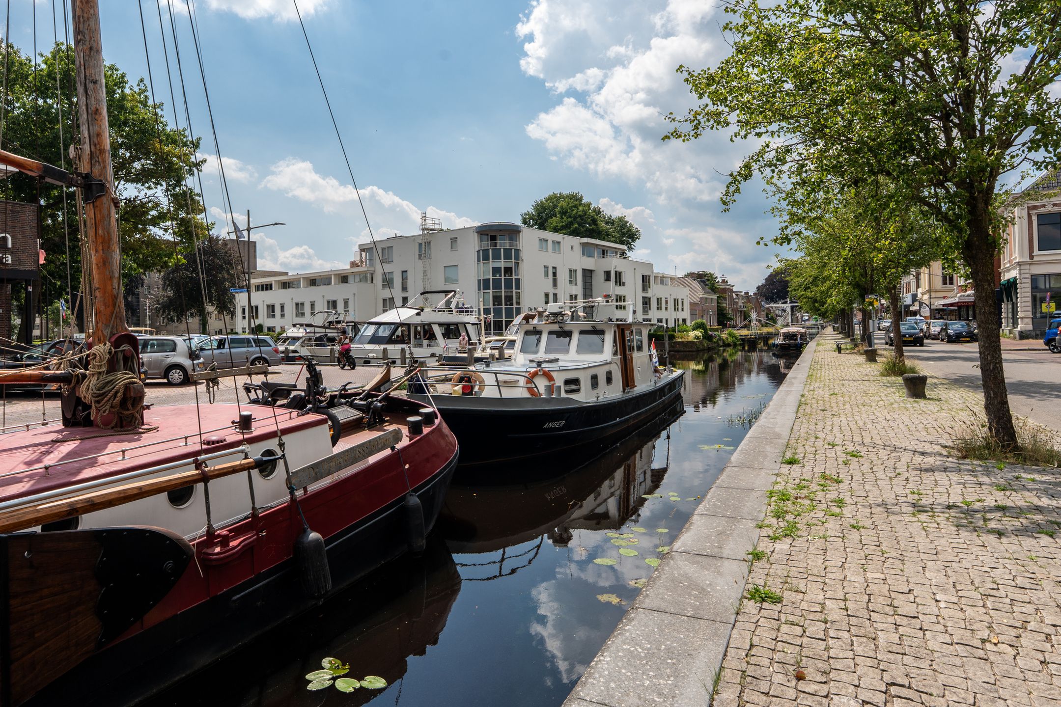 Photo 42 of Beneden Oosterdiep 11-30