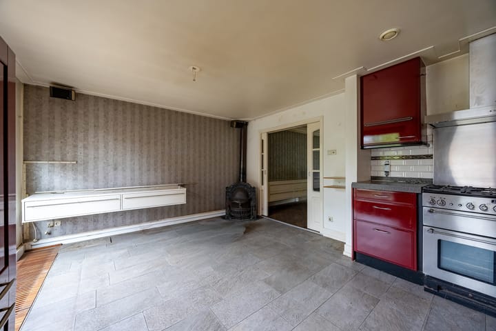 Twee-onder-één-kap te koop: Radiostraat 63, Hilversum