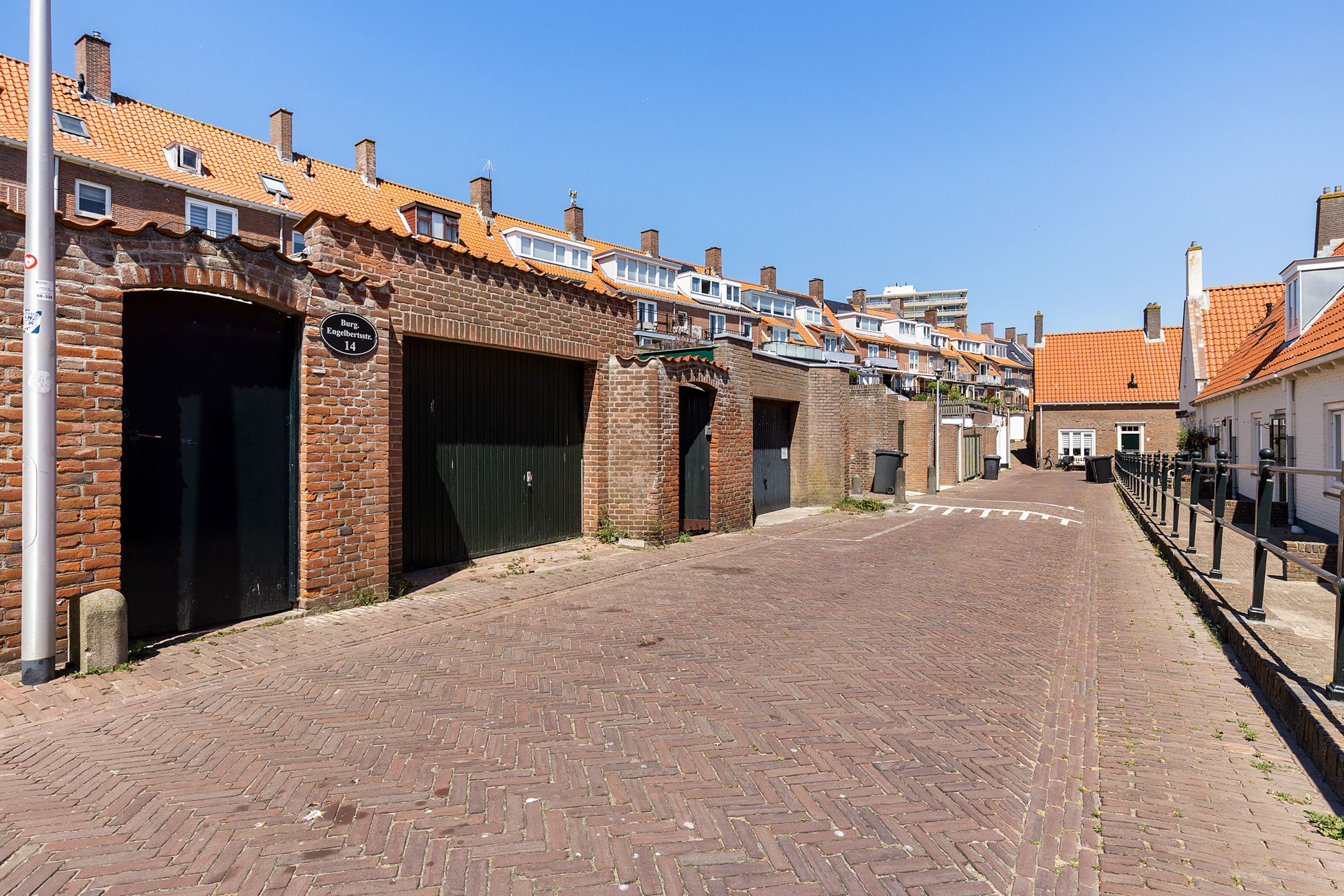 Foto 48 van Burgemeester Engelbertsstraat 16