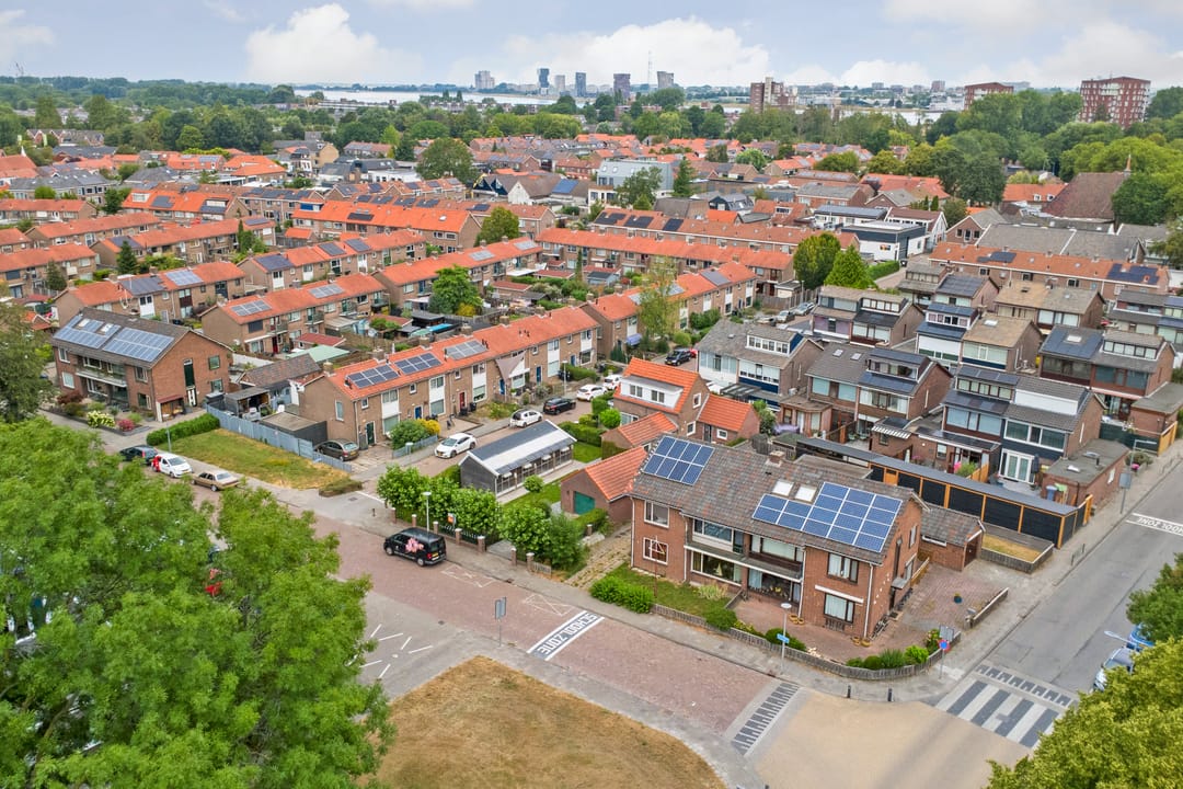 Foto 41 van De Ruijterstraat 25